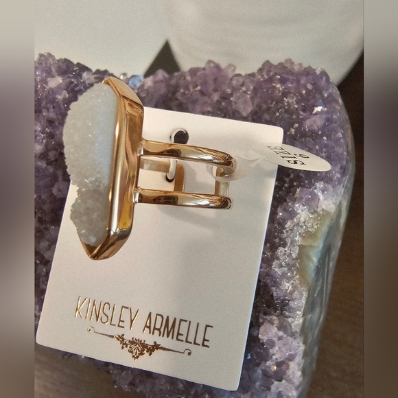 Kinsley Armelle Parvus Quartz Ring. - Picture 3 of 5